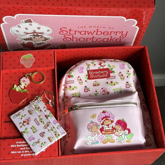 The World of Strawberry Shortcake Backpack Gift Set New! - Picture 1 of 9